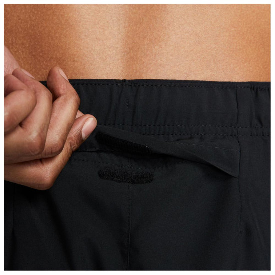 Nike Ανδρικό σορτς Challenger Dri-FIT 7" Unlined Shorts Nike Ανδρικό σορτς Challenger Dri-FIT 7" Unlined Shorts